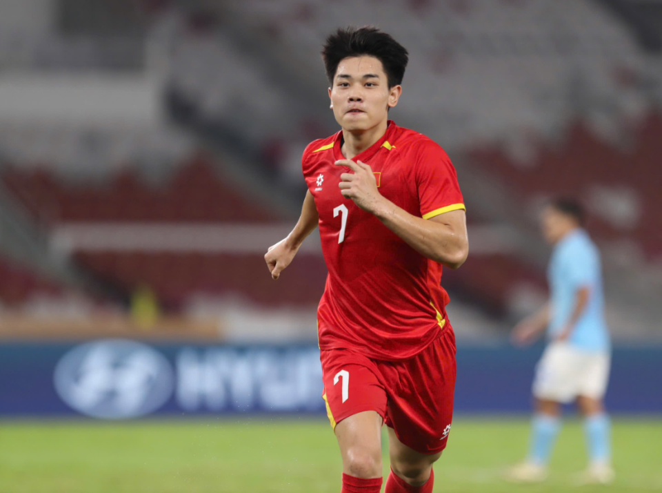 开云体育官方入口-U23亚洲杯神奇2分钟！阮庭北任意球破门，传射建功，韩国再度落后